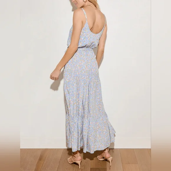 Lulu's Sunny Bliss Light Blue Floral Print Tiered Maxi Dress SZ. SM NWT - Picture 7 of 10
